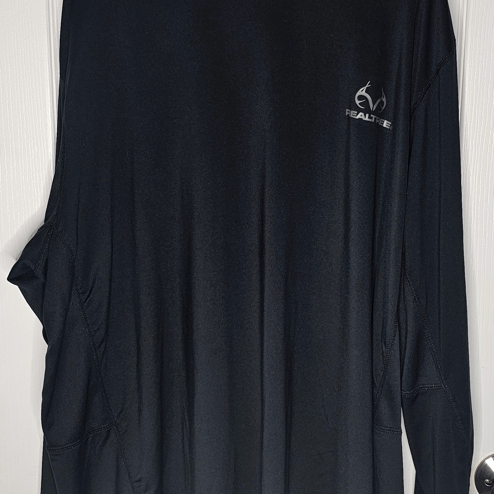 Realtree Men's Black Long Sleeve Shirt